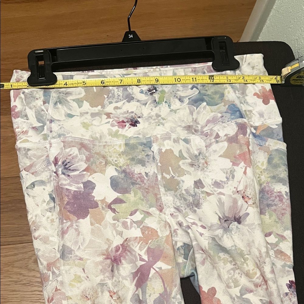 #1129= Floral High-Waisted Leggings - Picture 4 of 5